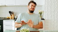 I do not want to eat these vegetables, the young man says with his appearance.